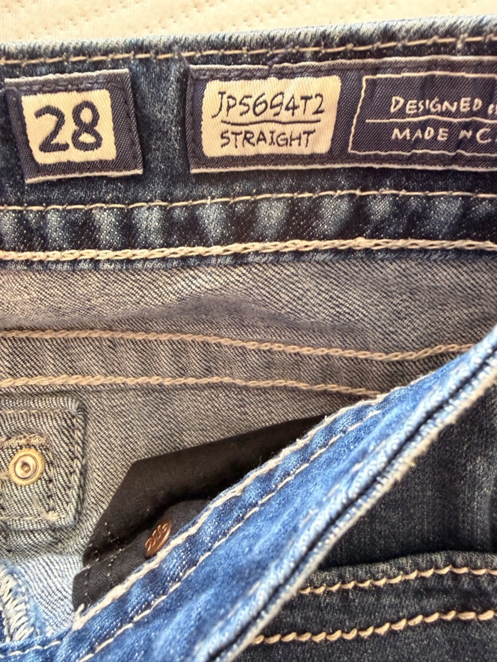 Miss Me Straight Leg Cuffed Jeans Size 28 - Picture 3 of 3